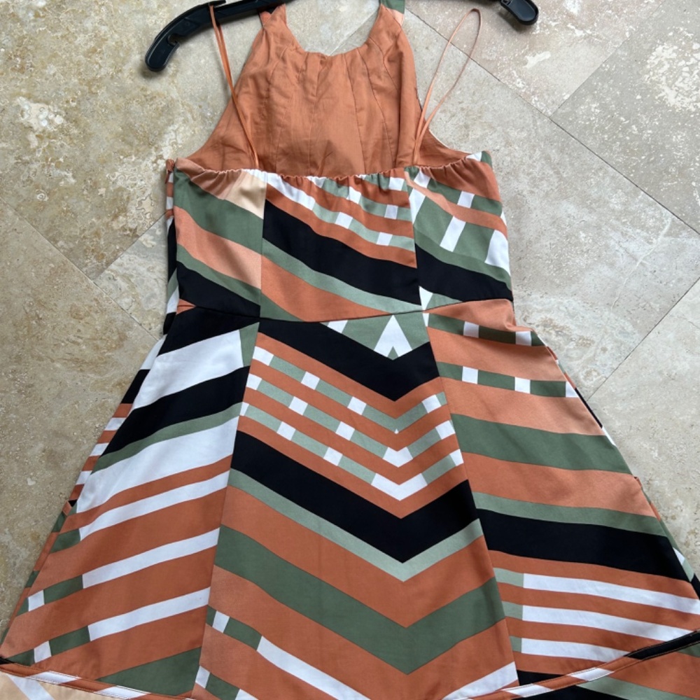 Jessica Simpson Dress, Brand New, Size 8, Backless, Adjustable Halter - Picture 14 of 16
